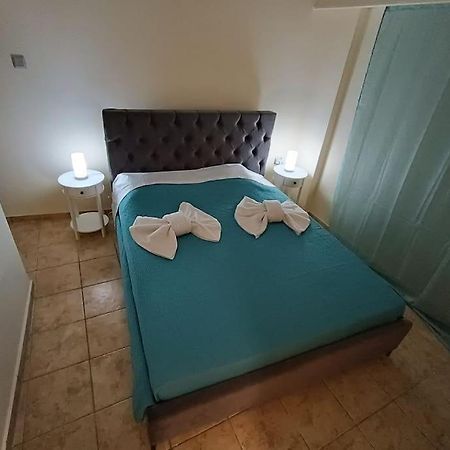 Athens Sky Suites 1 พีเรียส ภายนอก รูปภาพ