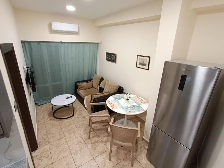 Athens Sky Suites 1 พีเรียส ภายนอก รูปภาพ