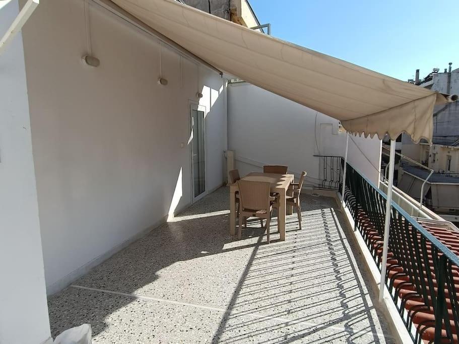 Athens Sky Suites 1 พีเรียส ภายนอก รูปภาพ